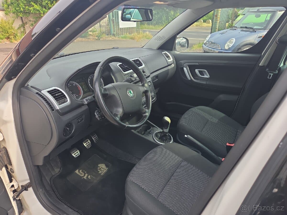 2009 Škoda ROOMSTER - 11