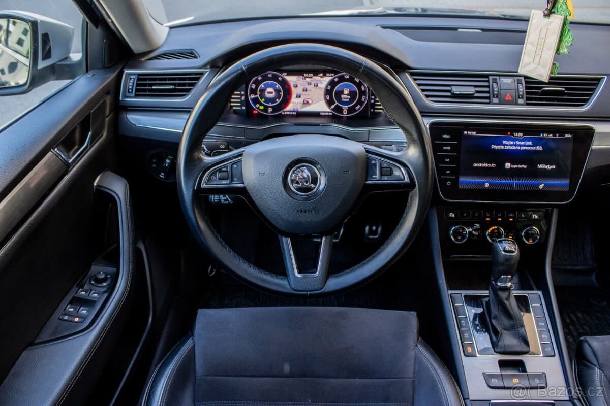 2020 Škoda SUPERB - 11