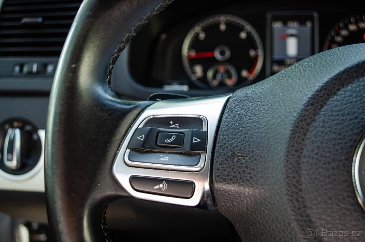 2010 Volkswagen MULTIVAN - 11