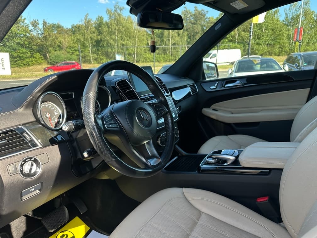 2017 Mercedes-Benz GL - 11
