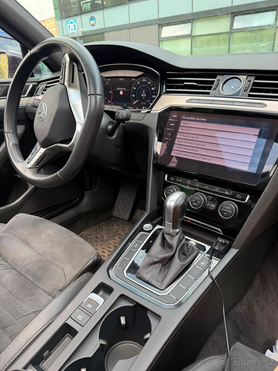 2019 Volkswagen PASSAT - 11