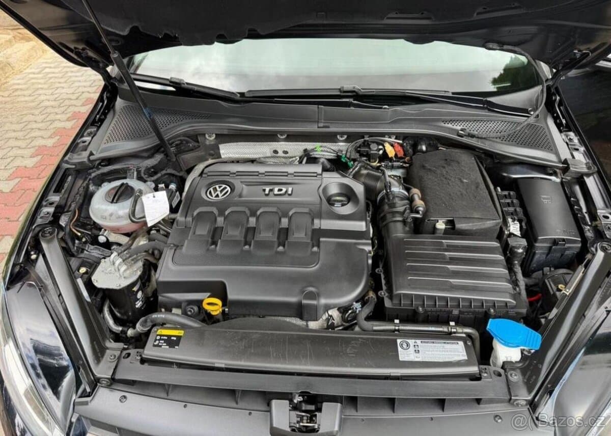 2015 Volkswagen GOLF - 11