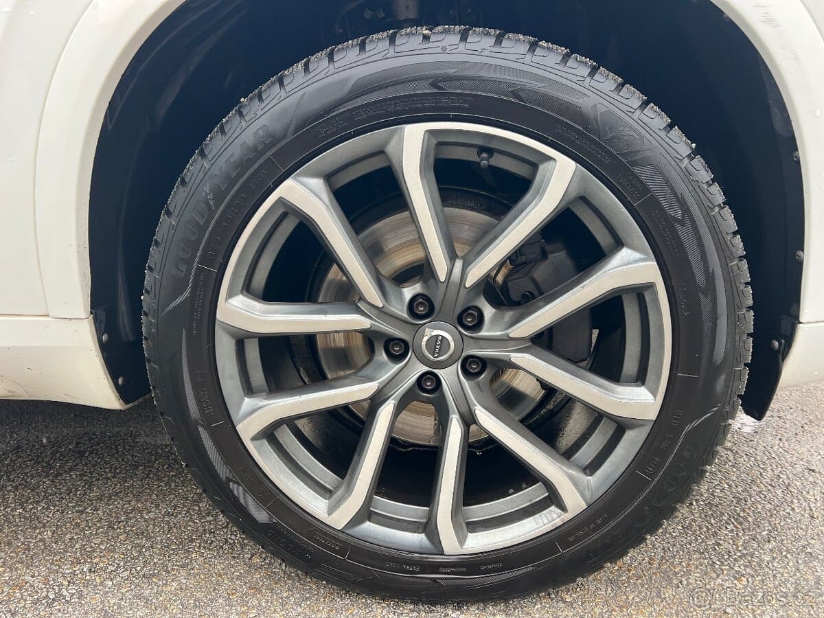 2017 Volvo XC90 - 11