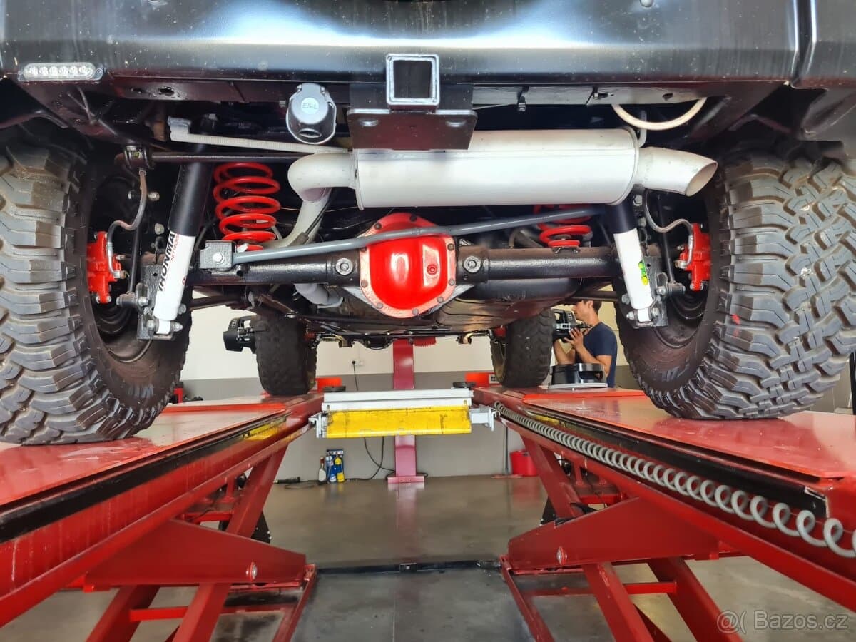 2007 Jeep WRANGLER - 11