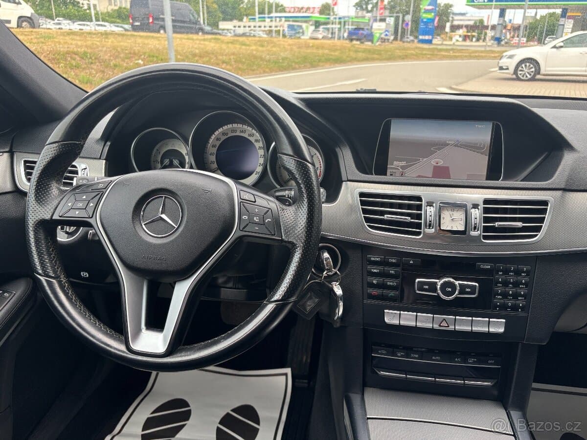2013 Mercedes-Benz EQA - 11