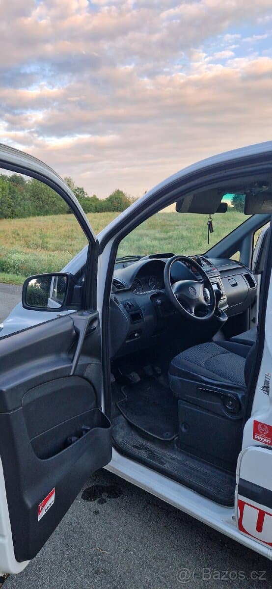 2011 Mercedes-Benz VITO - 11