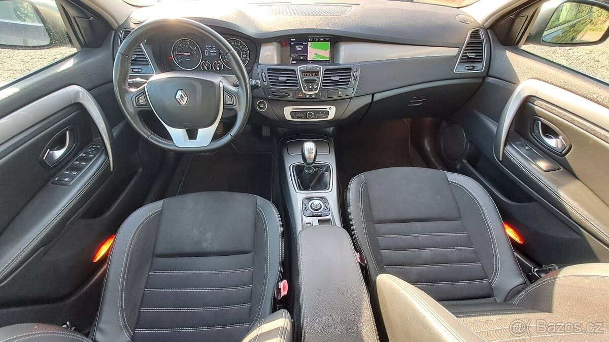 2013 Renault LAGUNA - 11