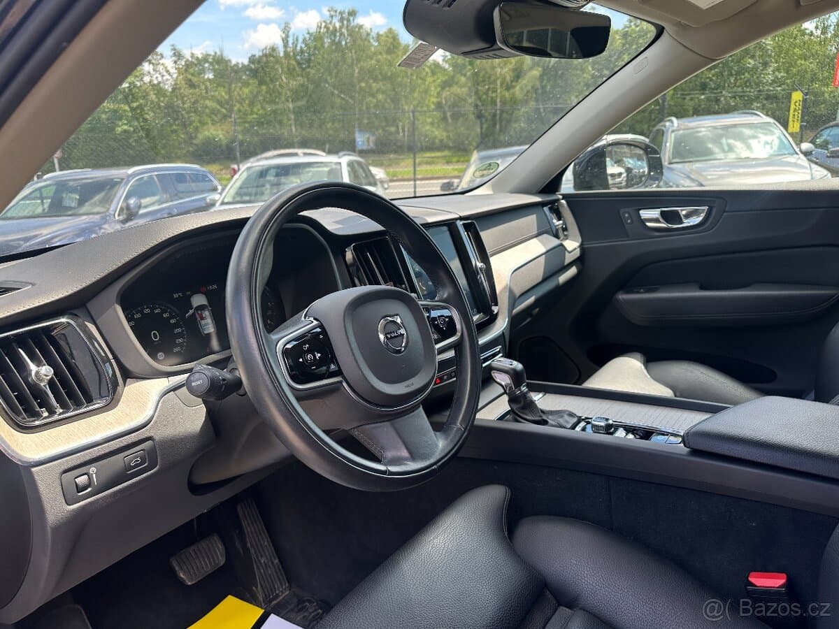 2019 Volvo XC60 - 11