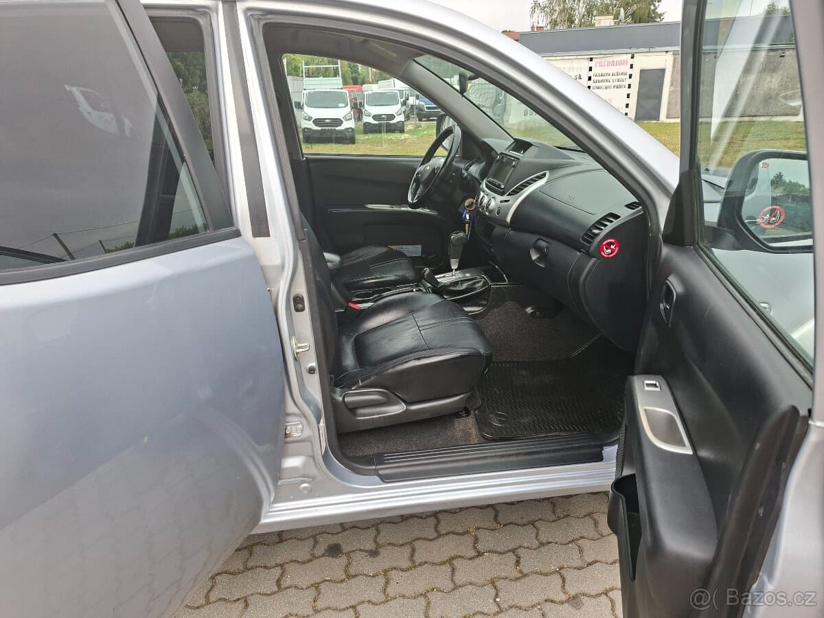 2015 Mitsubishi L200 - 11