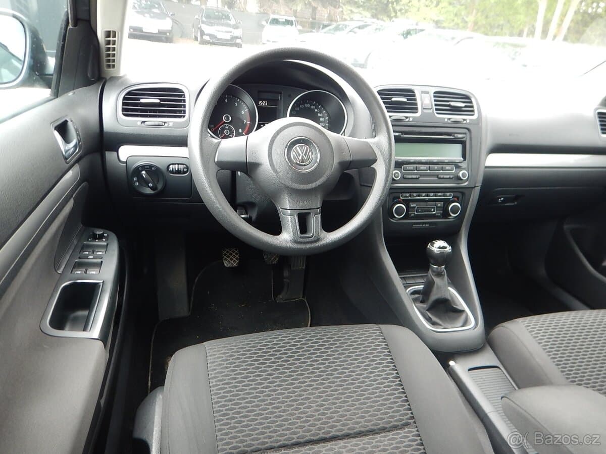 2011 Volkswagen GOLF - 11