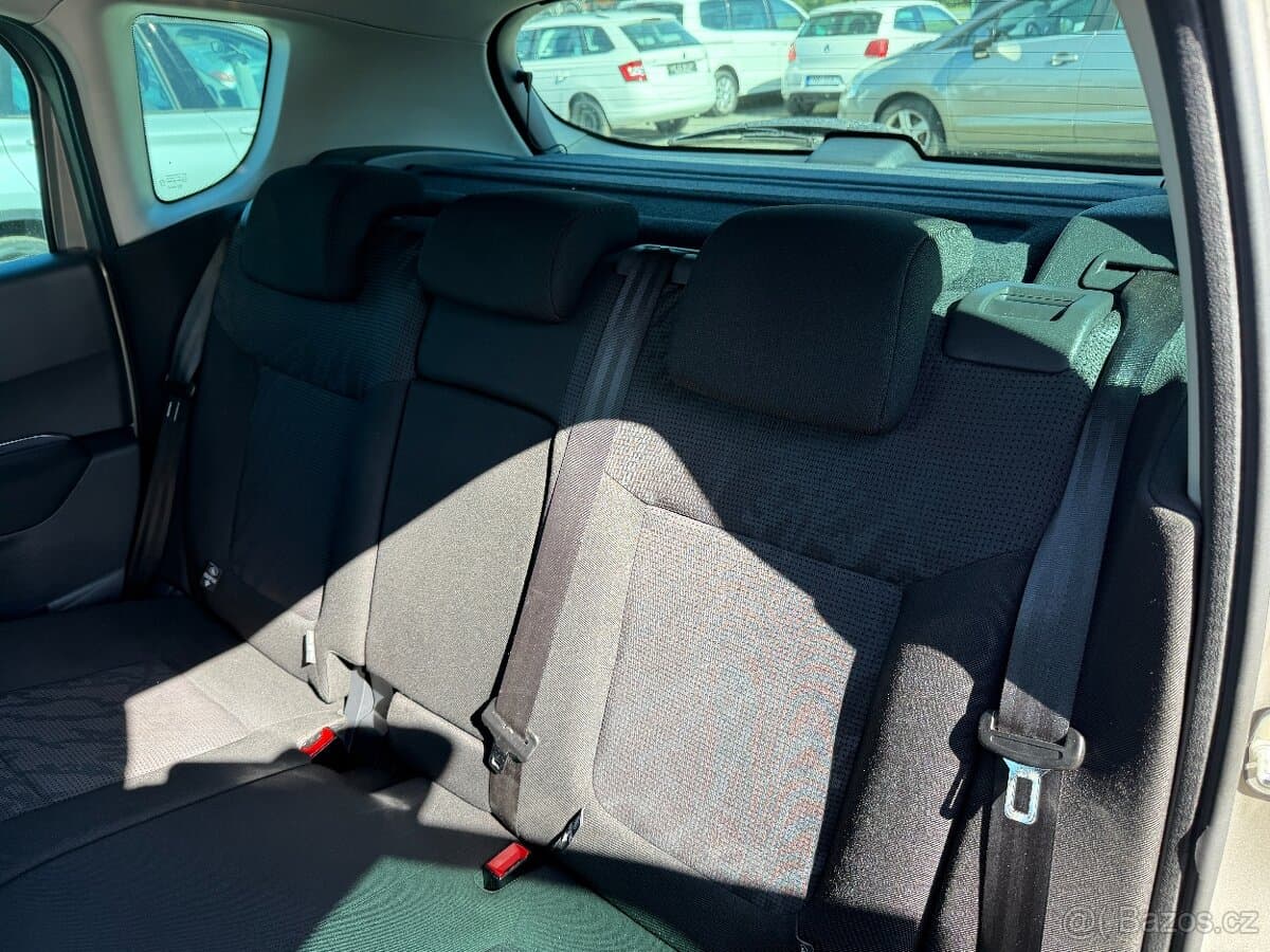 2010 Peugeot 3008 - 11