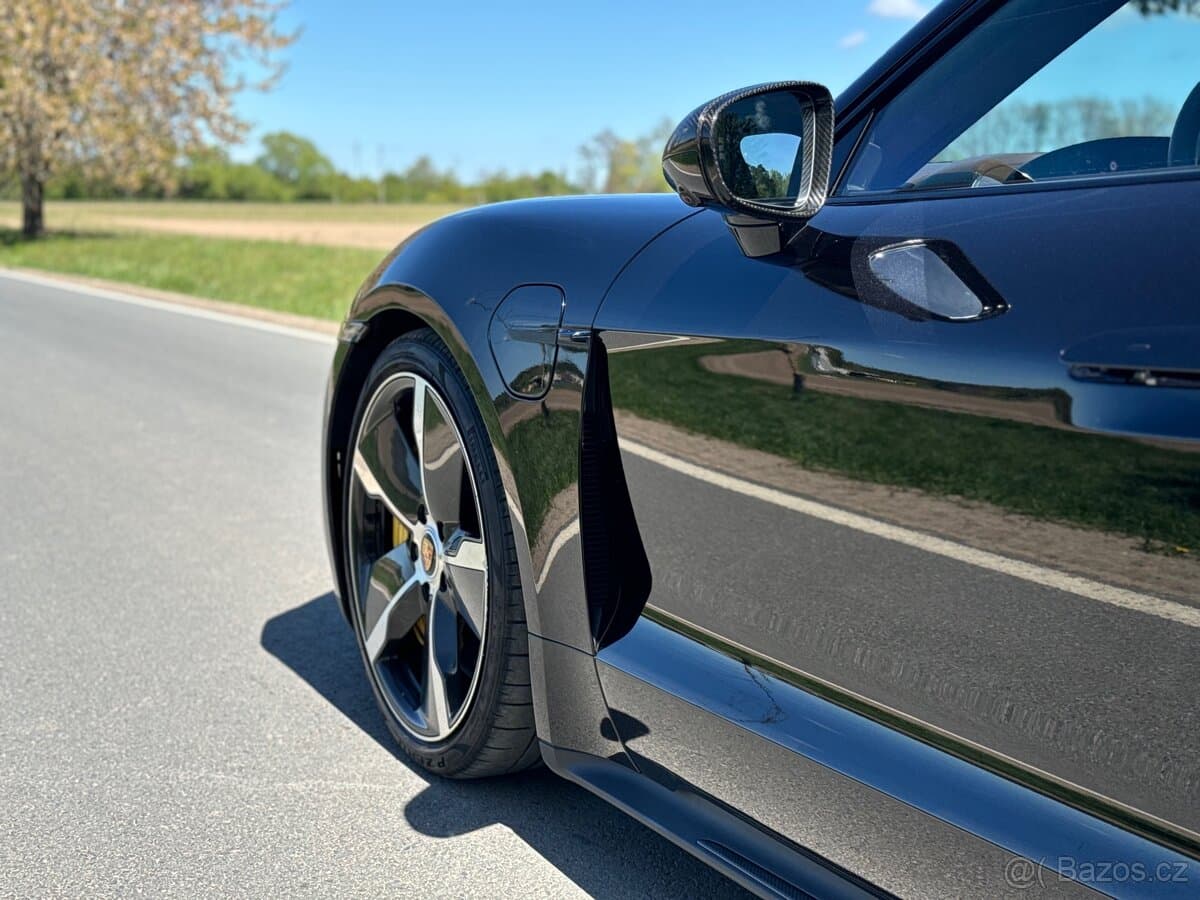2021 Porsche TAYCAN - 11