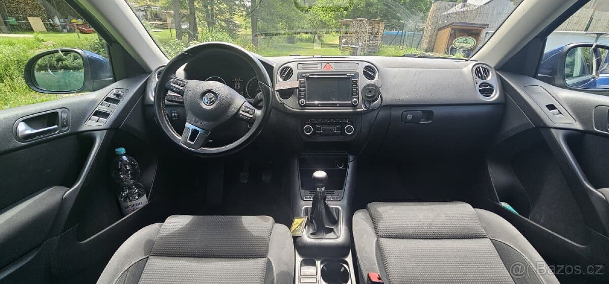 2011 Volkswagen TIGUAN - 11