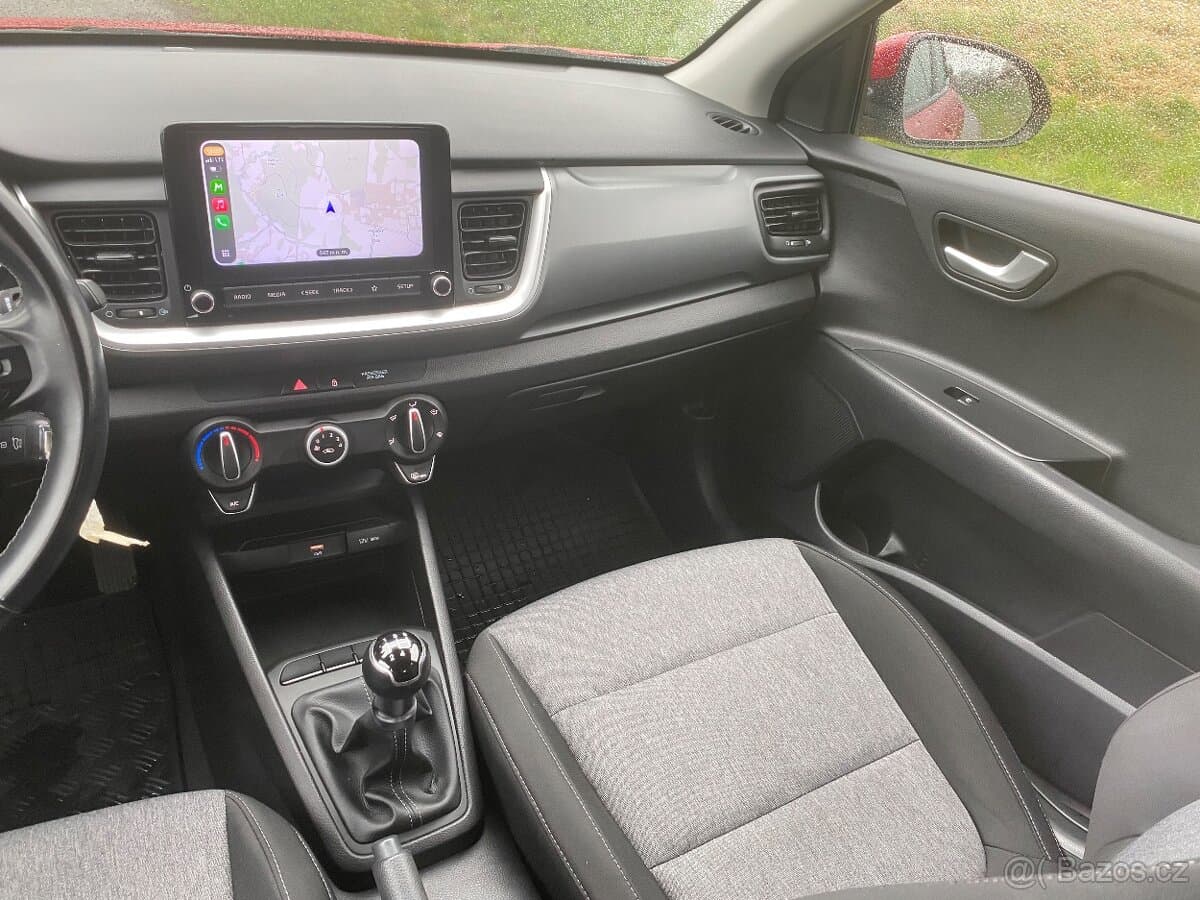 2020 Kia STONIC - 11