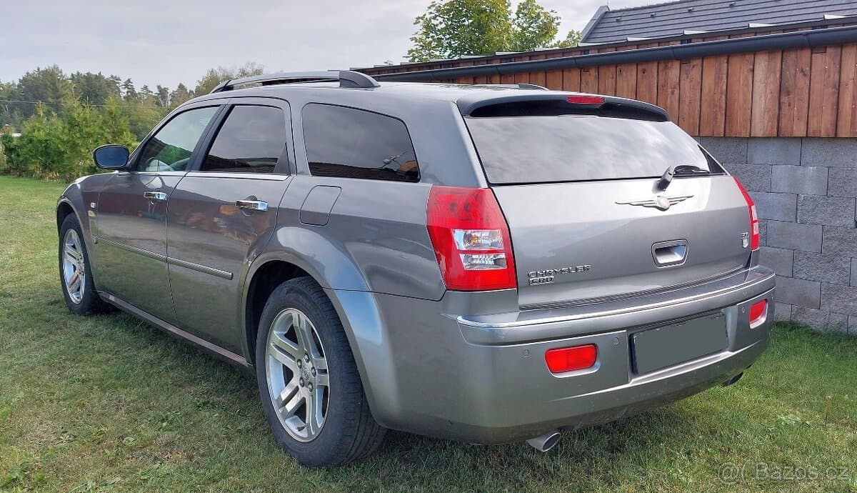 Chrysler 300C - 11