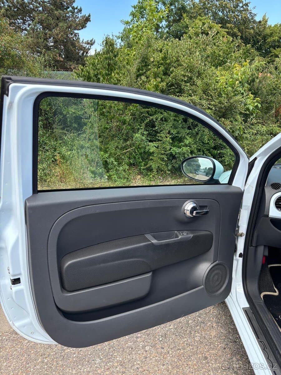 2010 Fiat 500 - 11