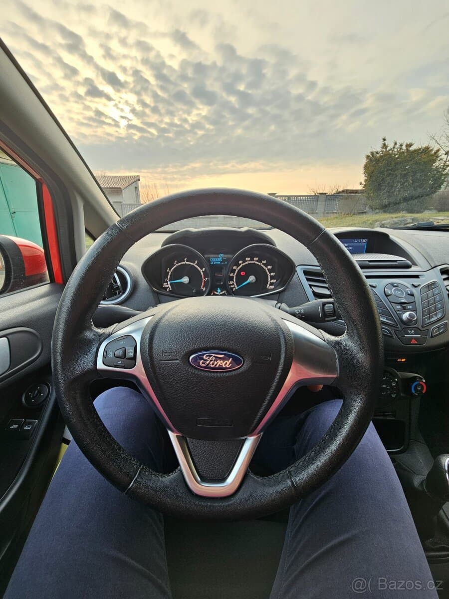 2017 Ford FIESTA - 11