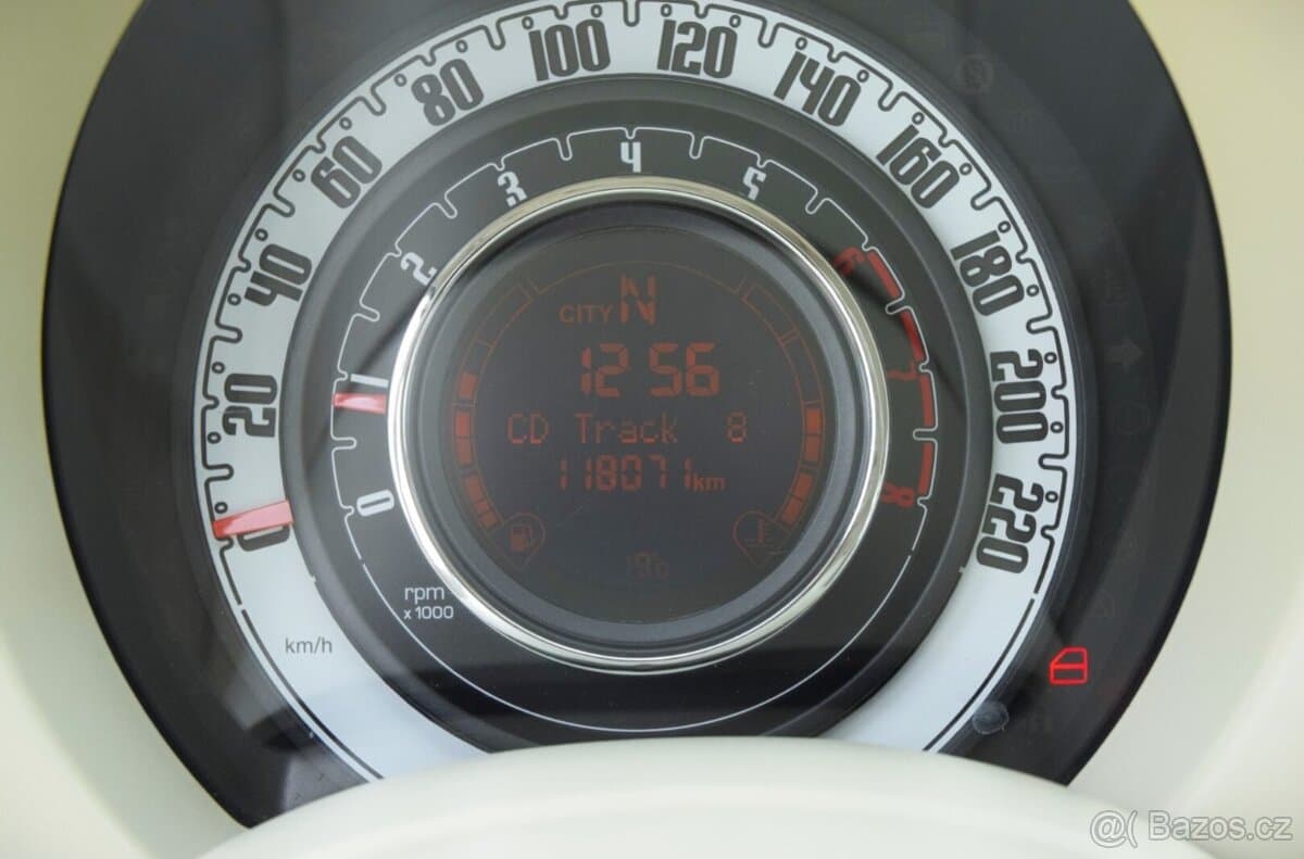 2012 Fiat 500 - 11