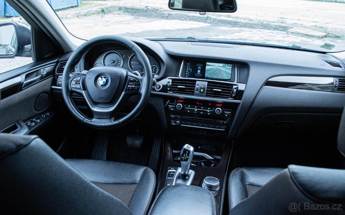 2017 BMW X4 - 11