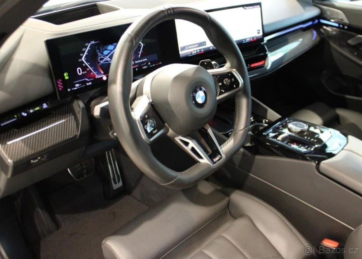 2024 BMW 5-SERIES - 11