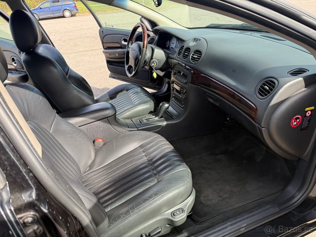 2002 Chrysler 300M - 11