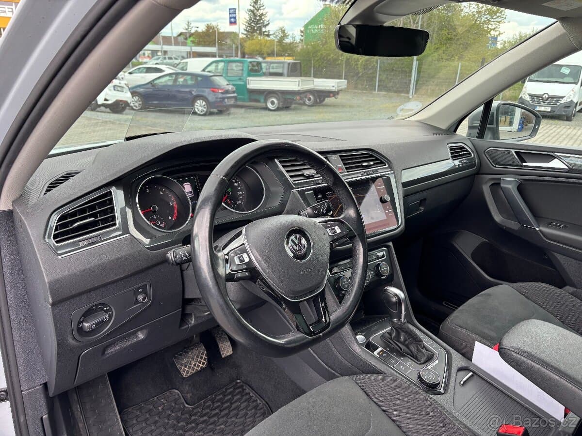 2018 Volkswagen TIGUAN - 11