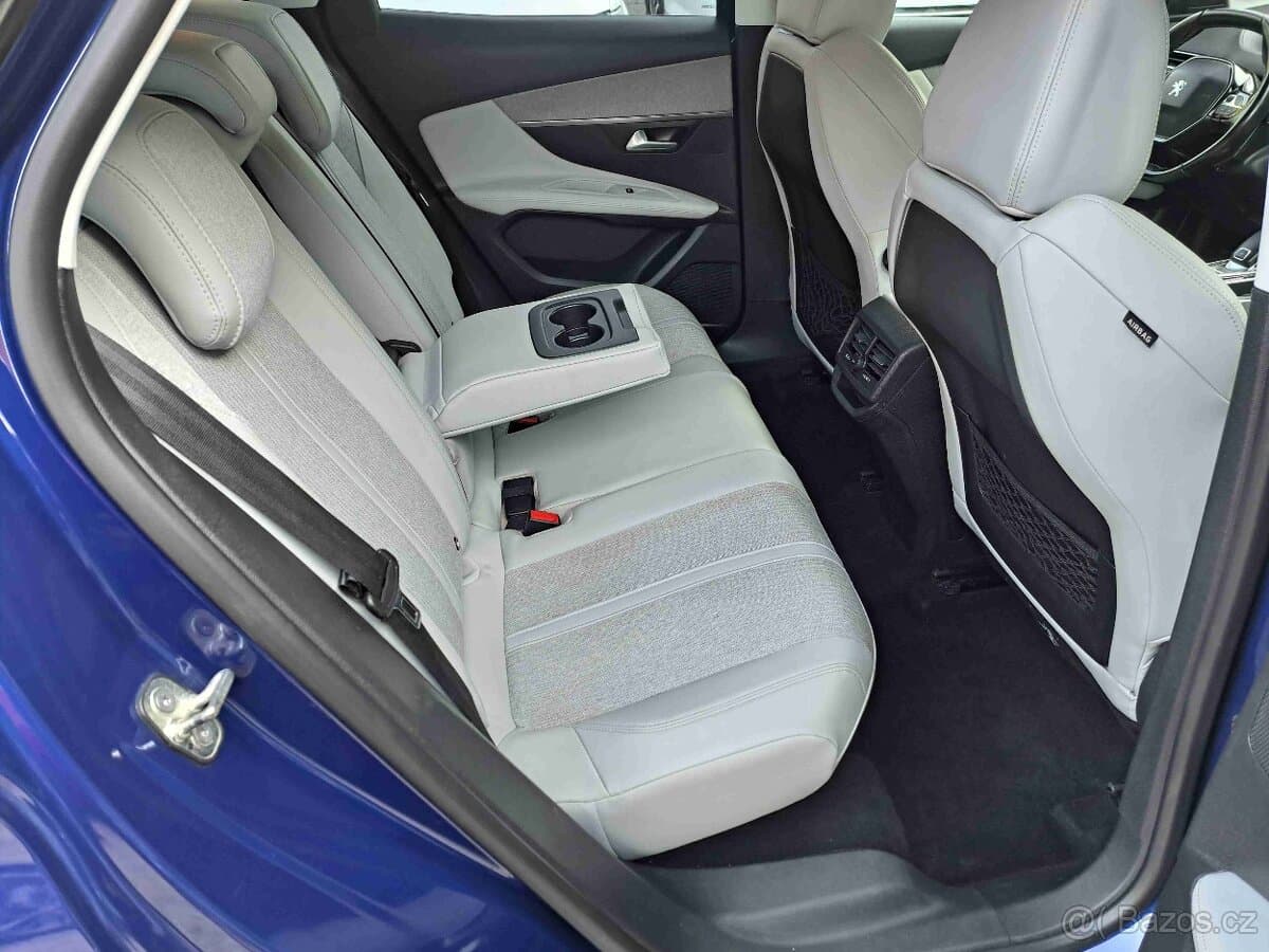 2020 Peugeot 3008 - 11