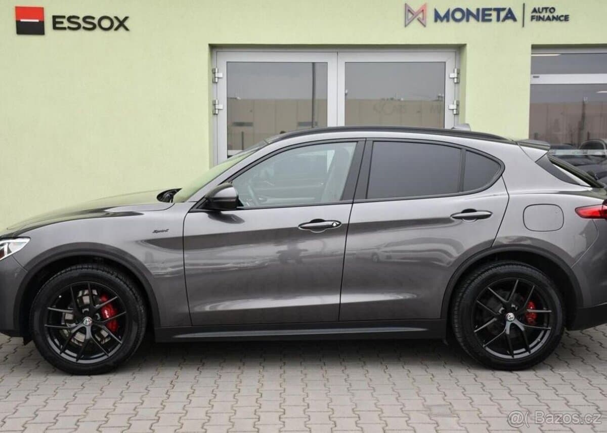 2020 Alfa Romeo STELVIO - 11