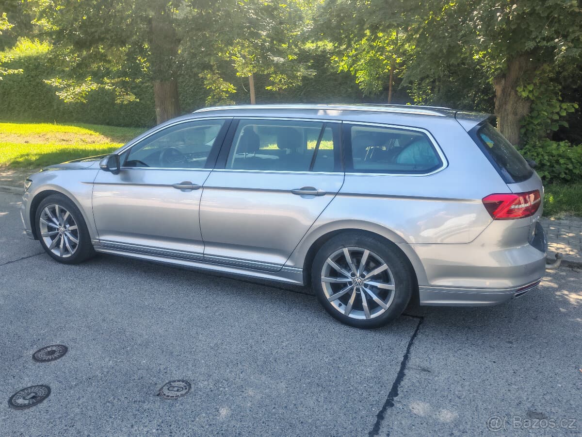 2018 Volkswagen PASSAT - 11
