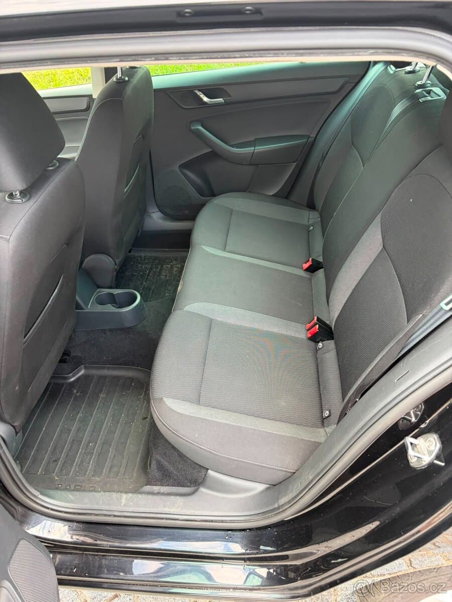 2014 Škoda RAPID - 11