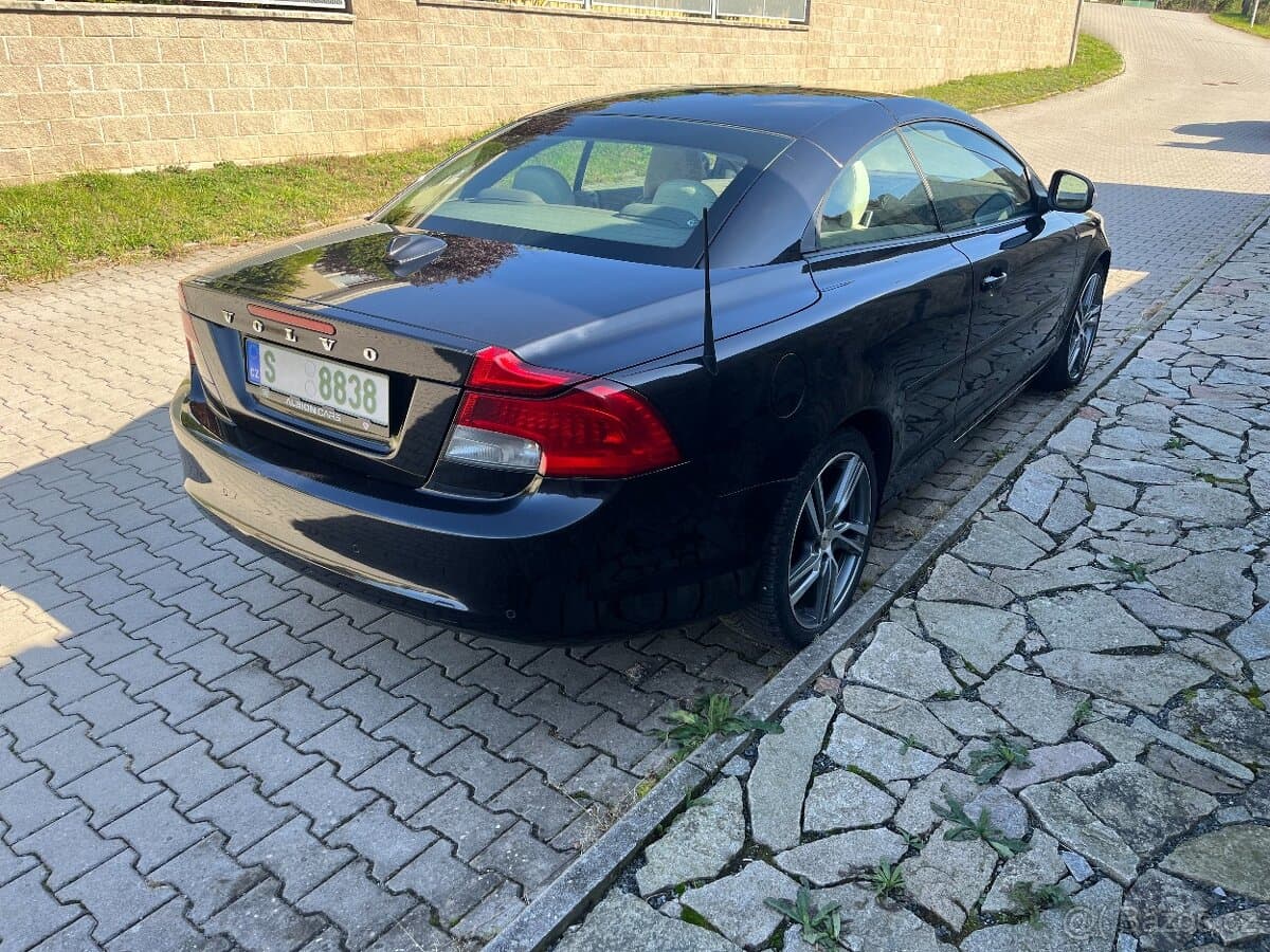 2010 Volvo C70 - 11