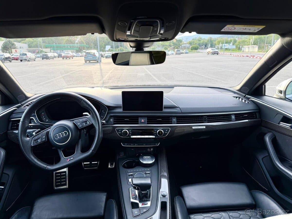 2018 Audi RS4 - 11