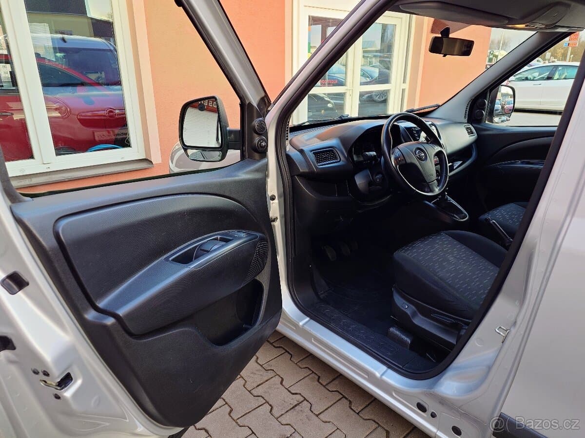 2017 Opel COMBO - 11