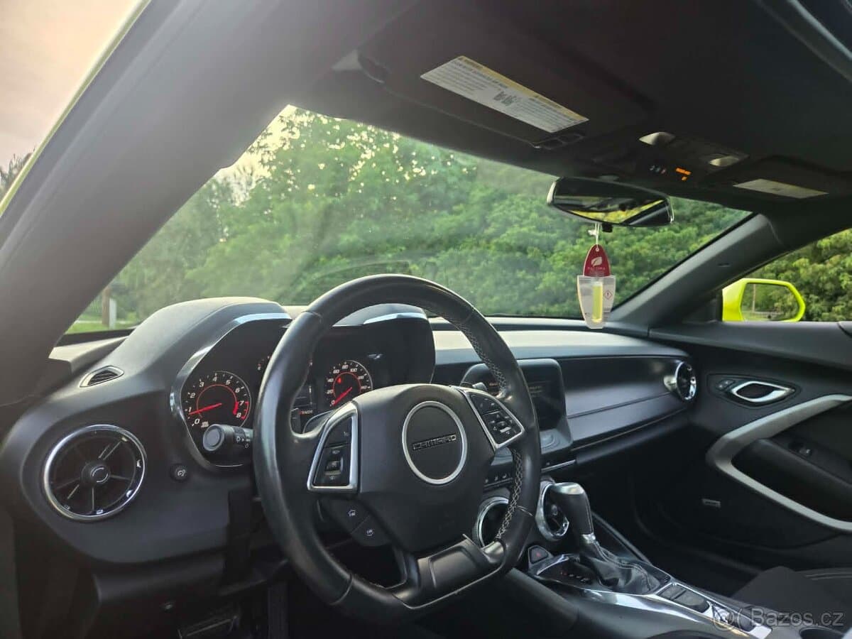 2019 Chevrolet CAMARO - 11