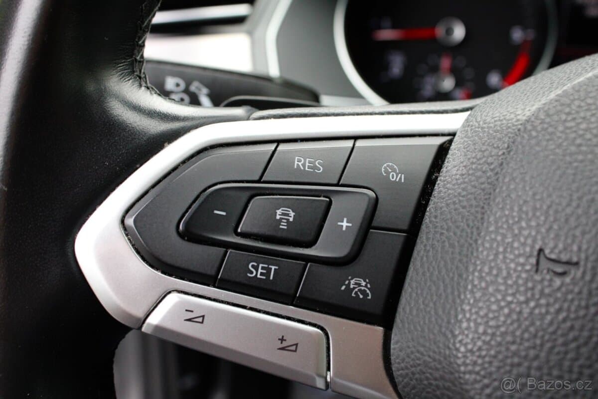 2020 Volkswagen PASSAT - 11