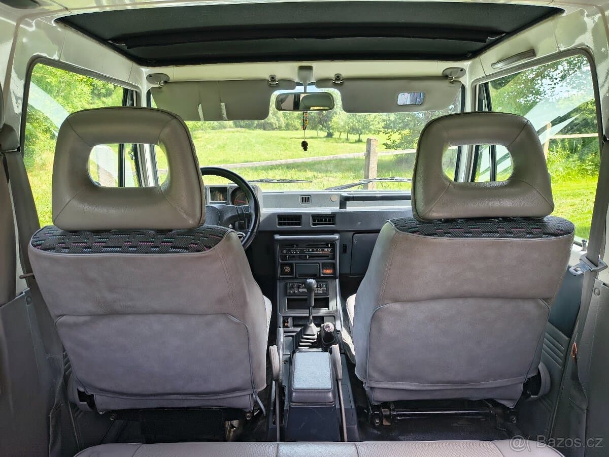 1988 Mitsubishi PAJERO - 11