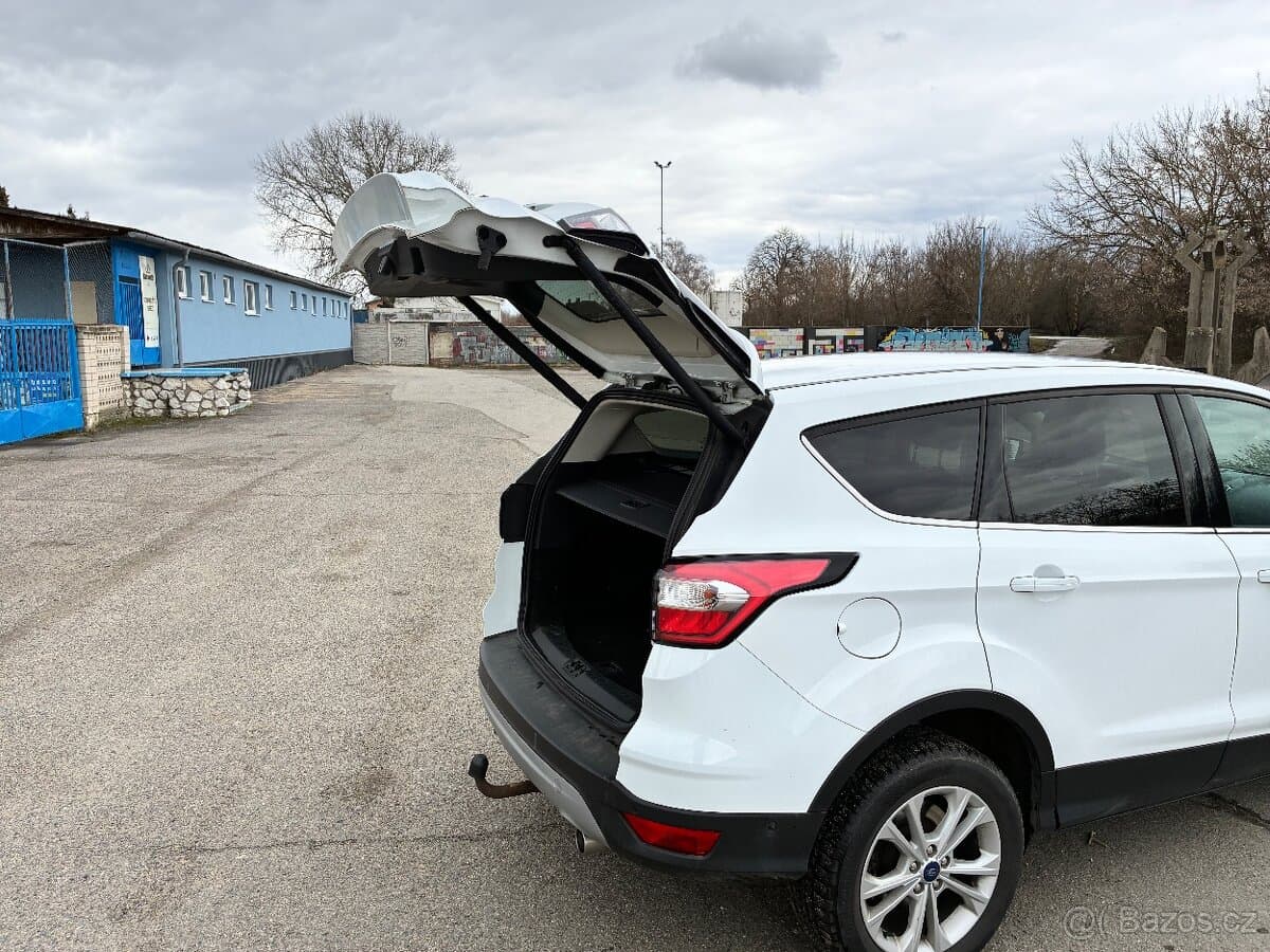 2016 Ford KUGA - 11