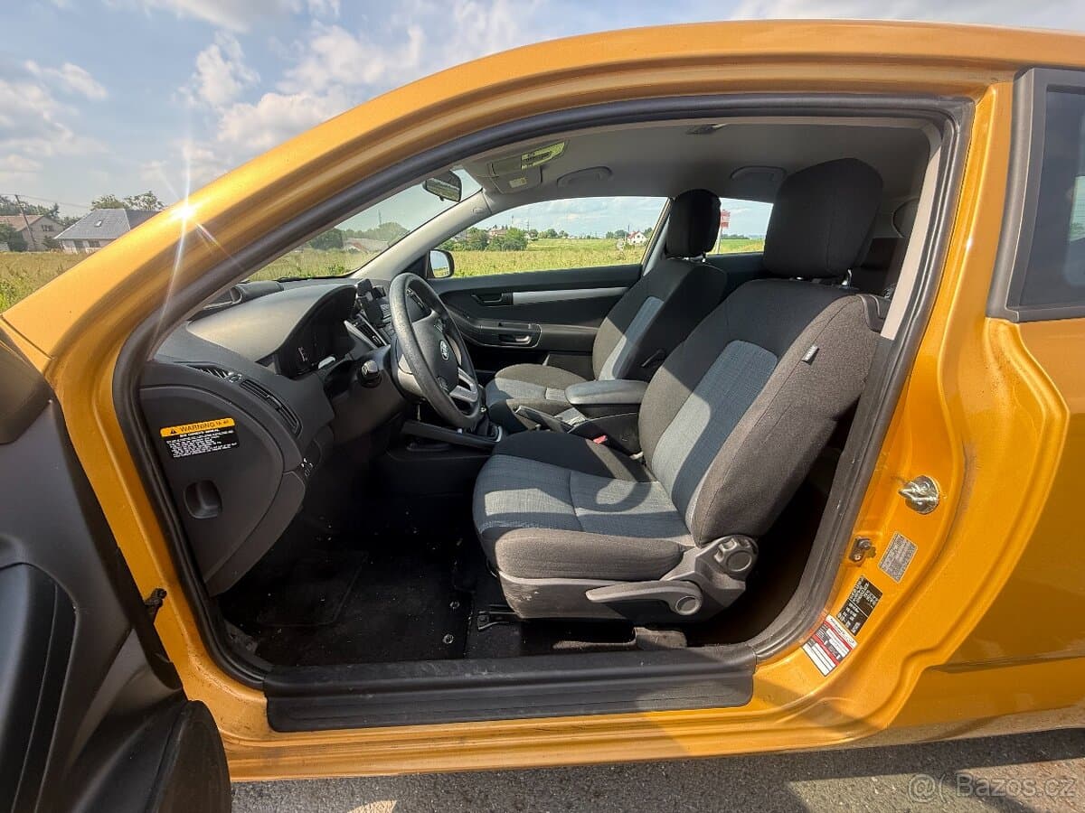 2010 Kia PROCEED - 11