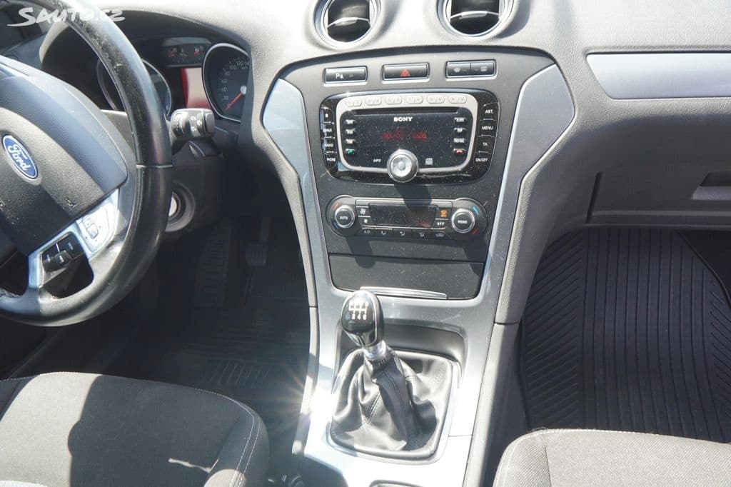 2010 Ford MONDEO - 11
