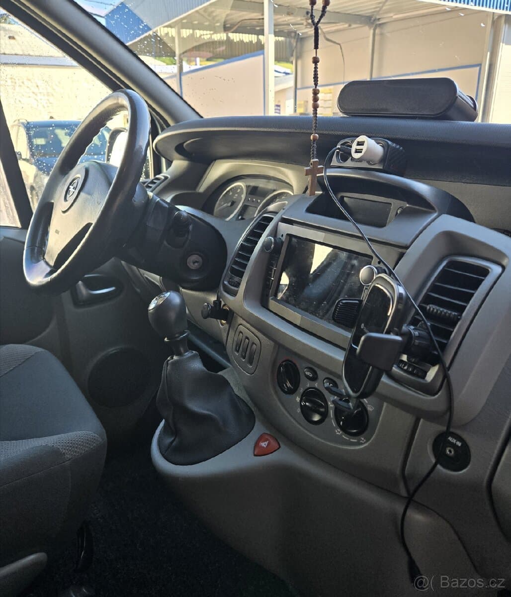 2011 Opel VIVARO - 11