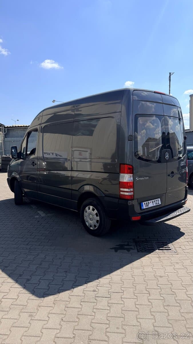 Mercedes-Benz SPRINTER - 11