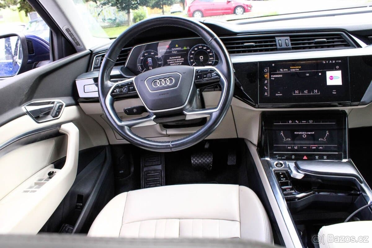2021 Audi E-TRON - 11