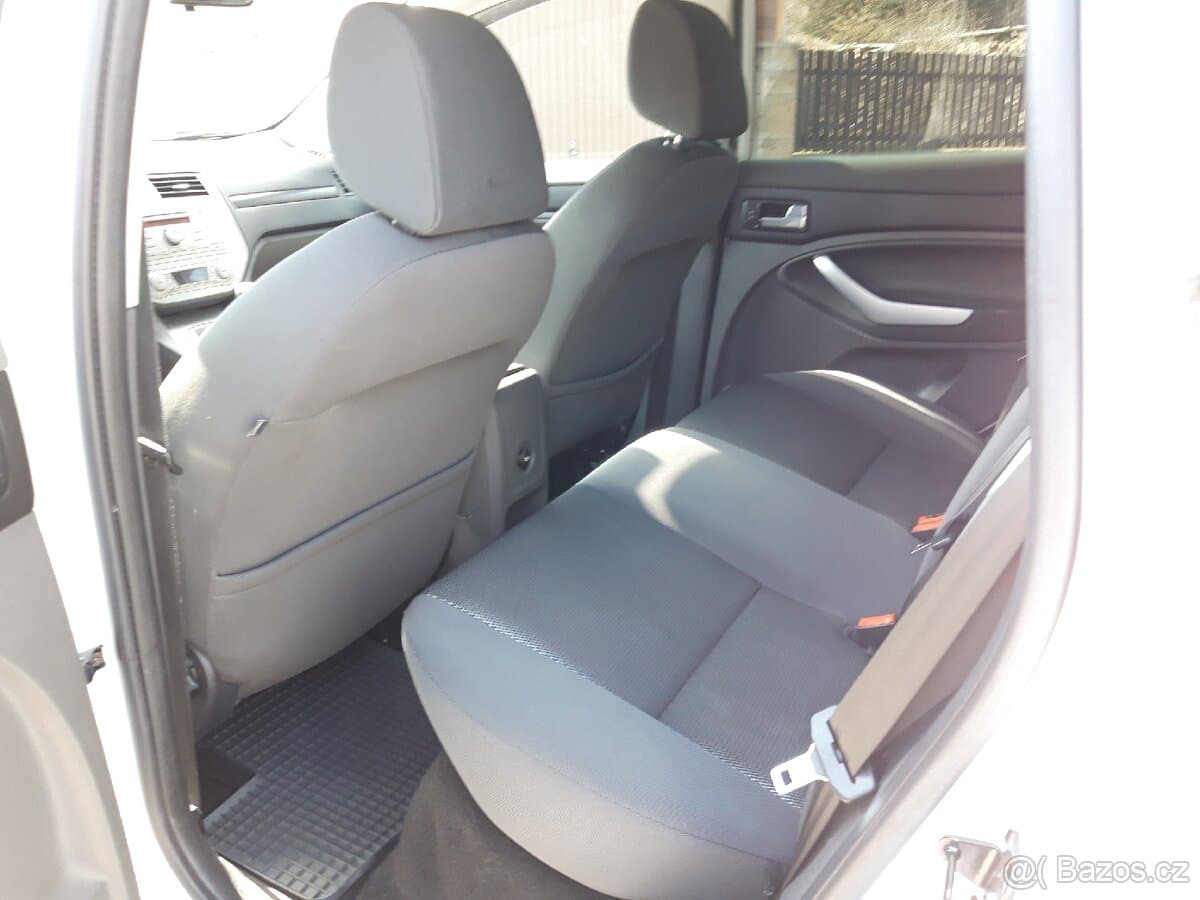 2009 Ford KUGA - 11