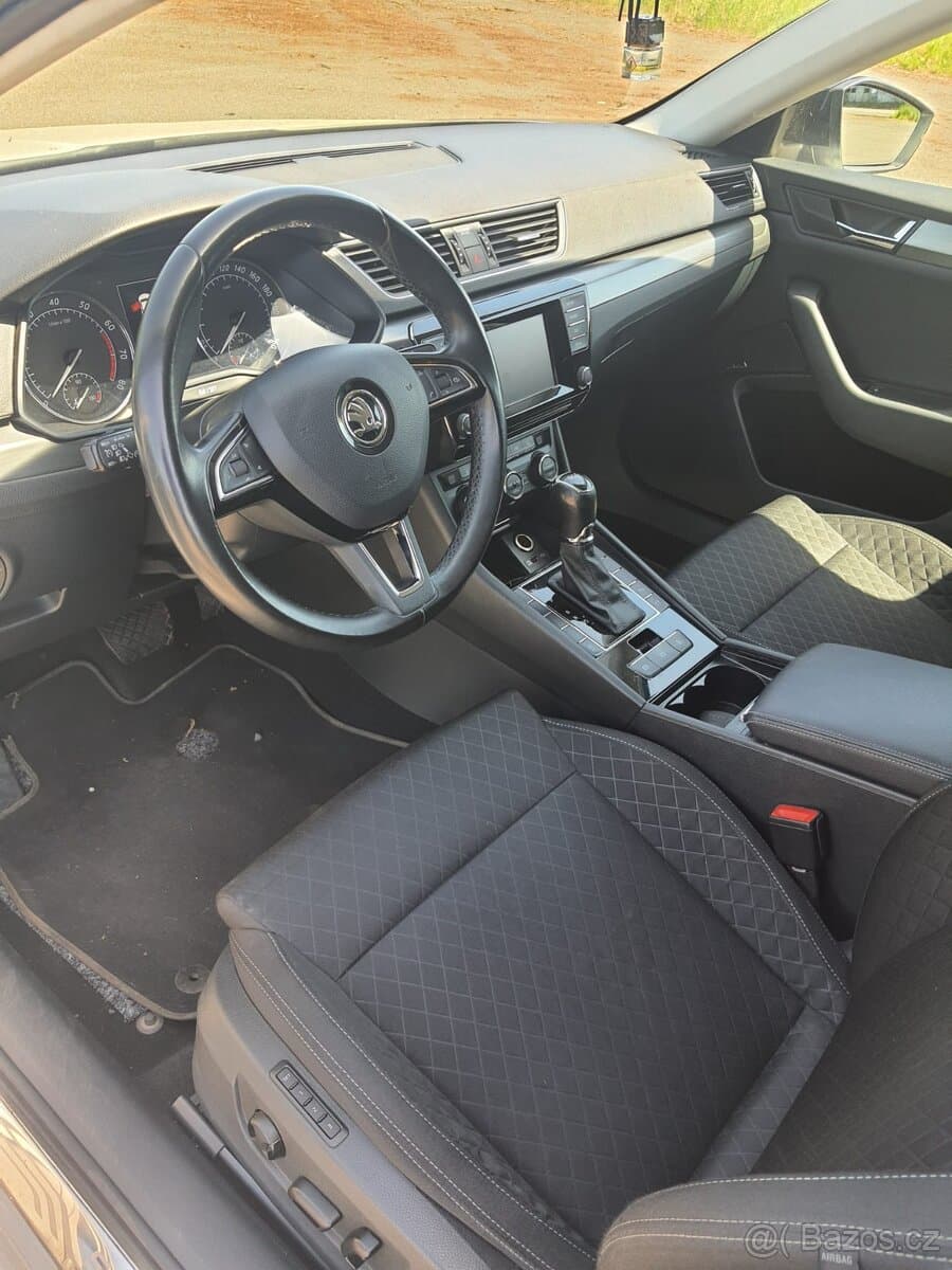 2016 Škoda SUPERB - 11