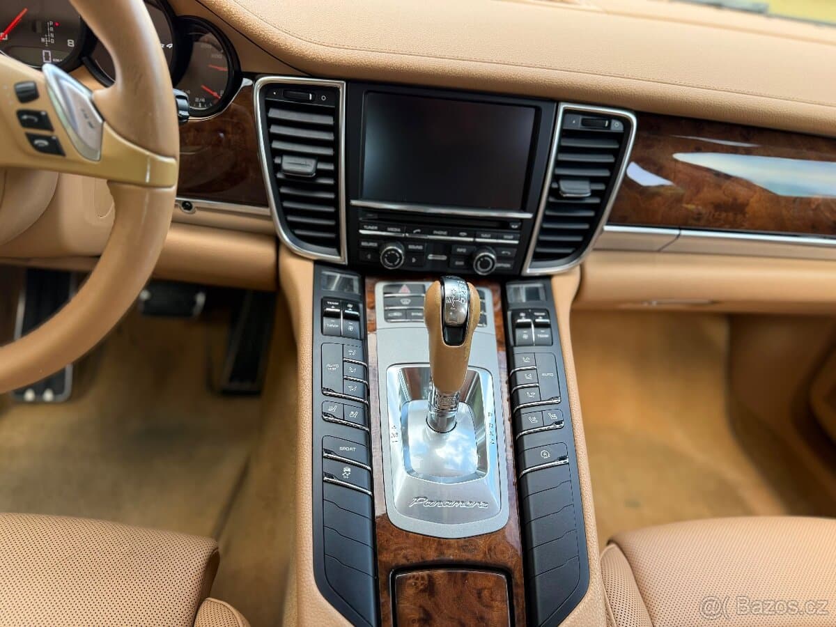 2014 Porsche PANAMERA - 11
