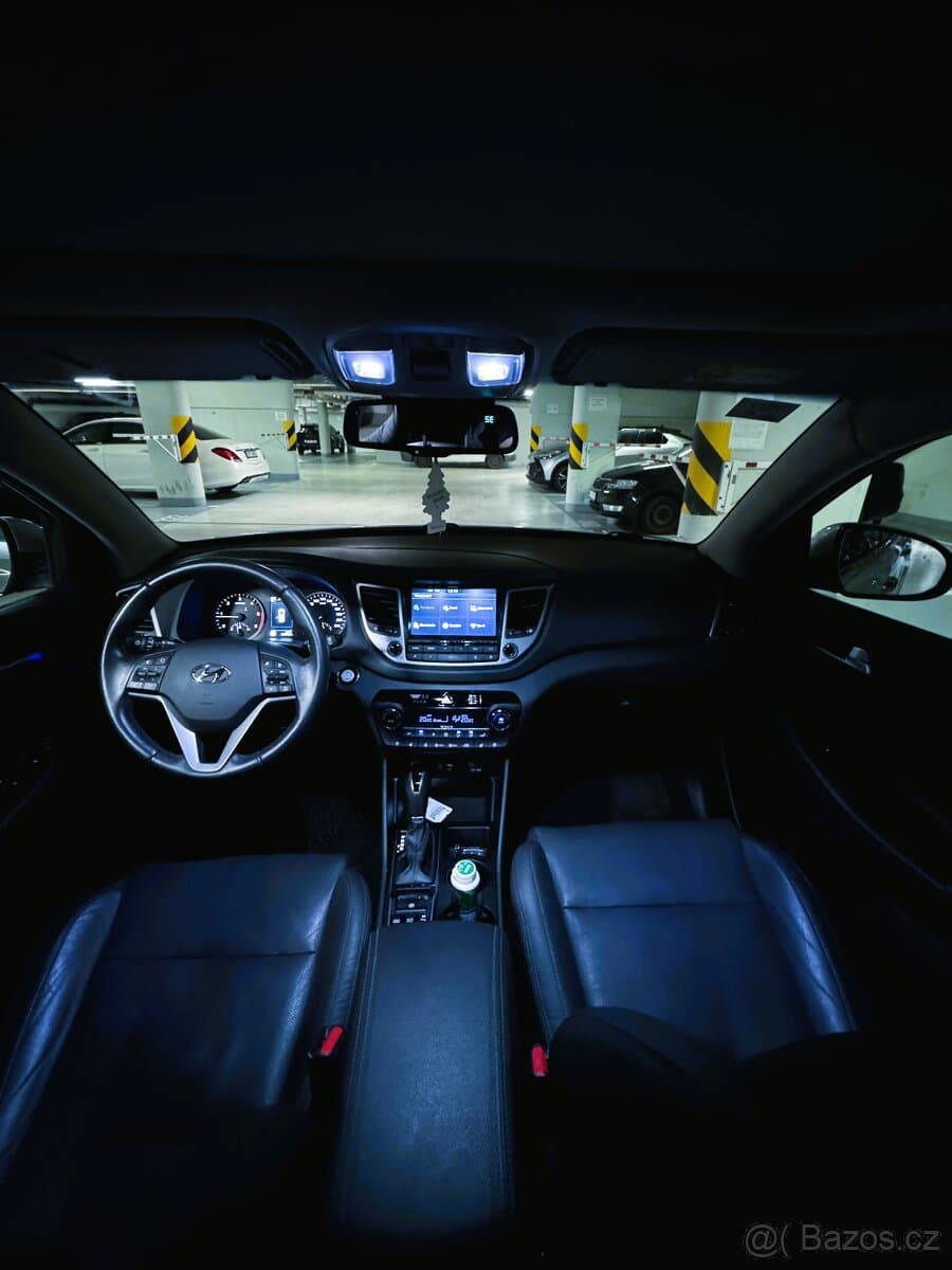 2017 Hyundai TUCSON - 11