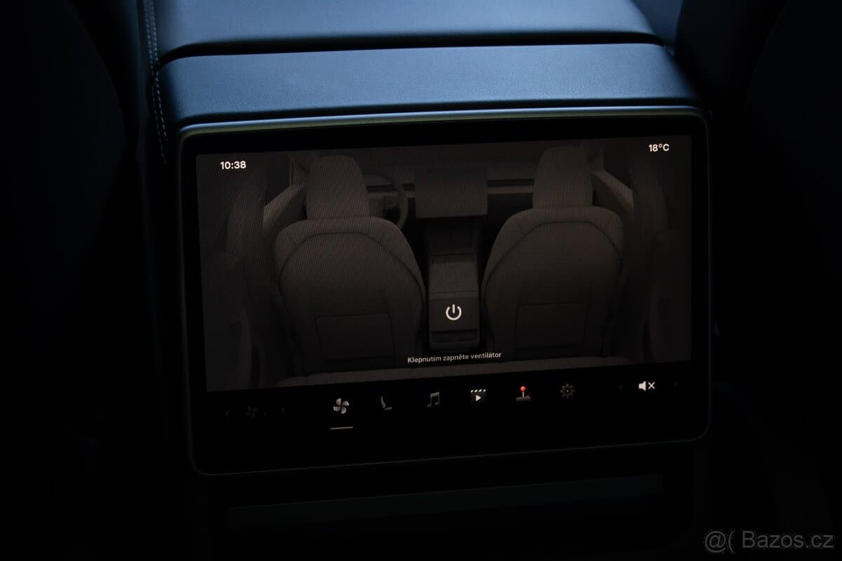 2024 Tesla MODEL 3 - 11