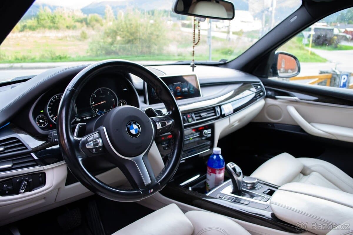2017 BMW X5 - 11