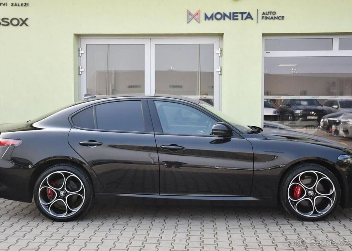 2023 Alfa Romeo GIULIA - 11
