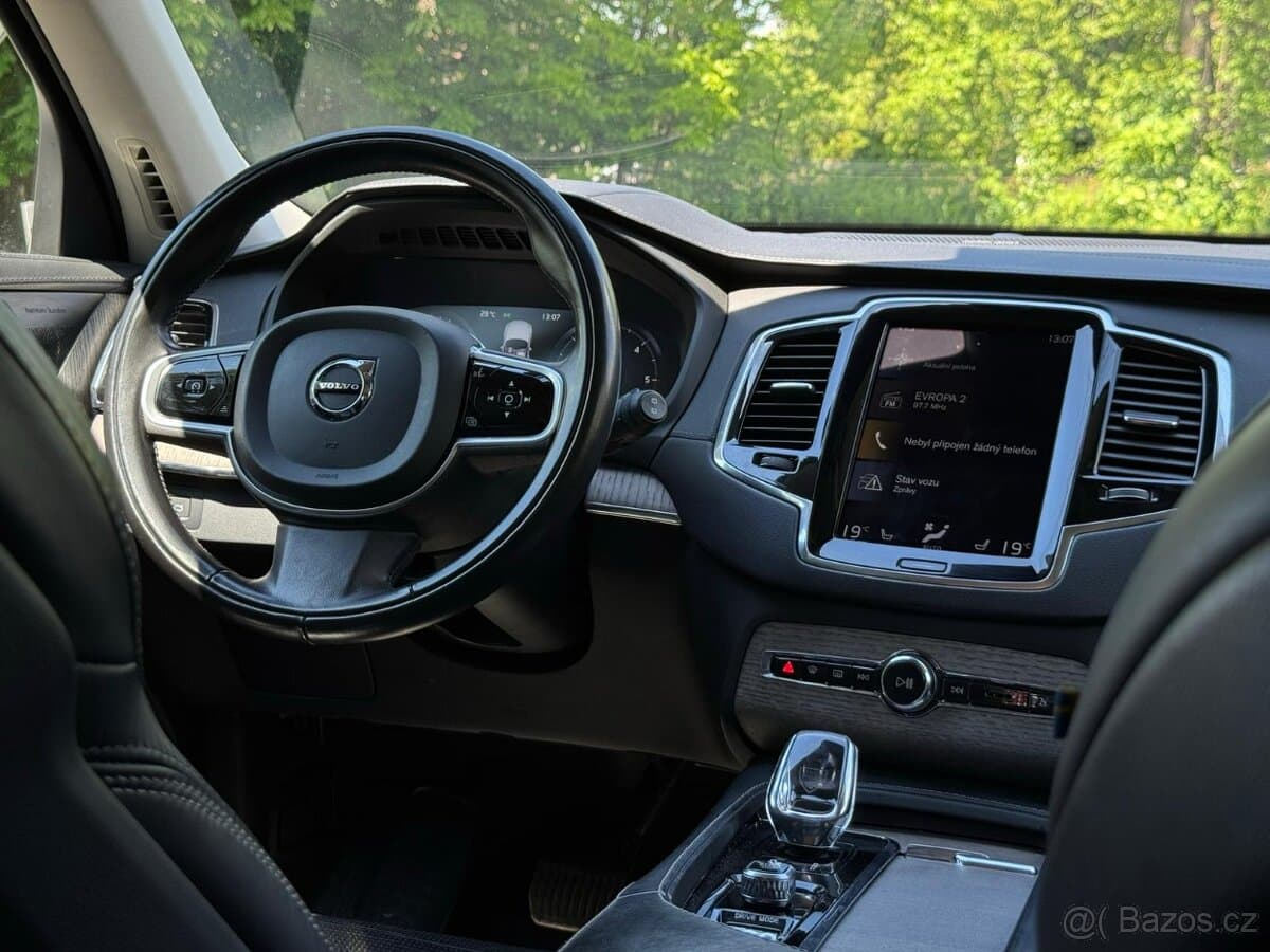 2021 Volvo XC90 - 11